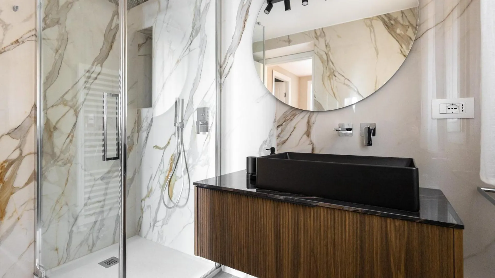 San Martino - Luxury Apartments By Design Club Collection Bolonia 0*,  Italia